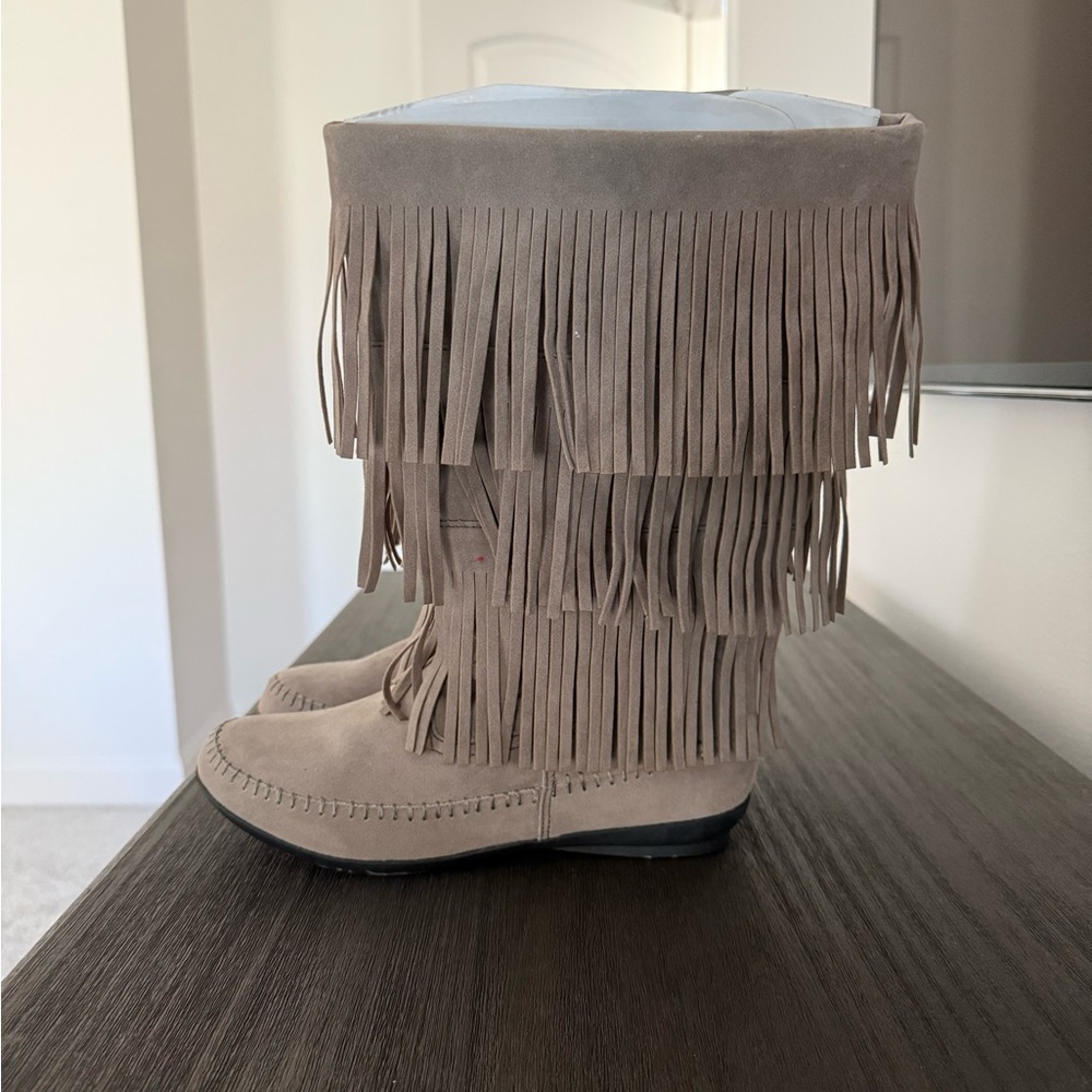 Suede Fringe Boots by Comfortview sz 9W